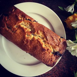 Blueberry loaf with skyr